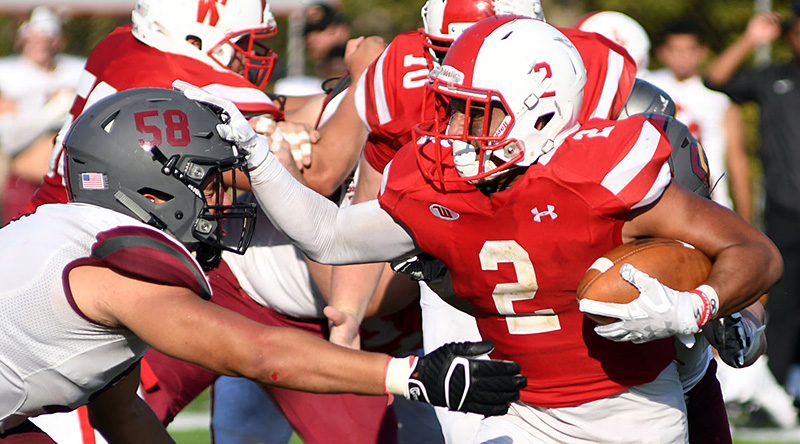 DeShawn Sarley stiff-arm